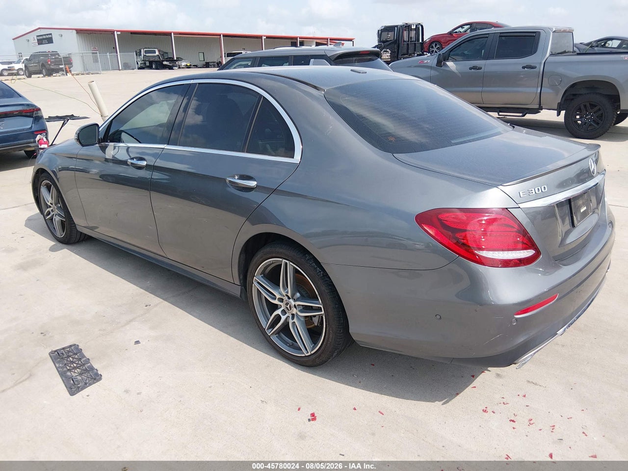 2019 MERCEDES-BENZ E 300 · 3/11