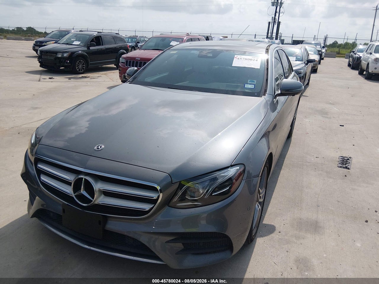 2019 MERCEDES-BENZ E 300 · 6/11