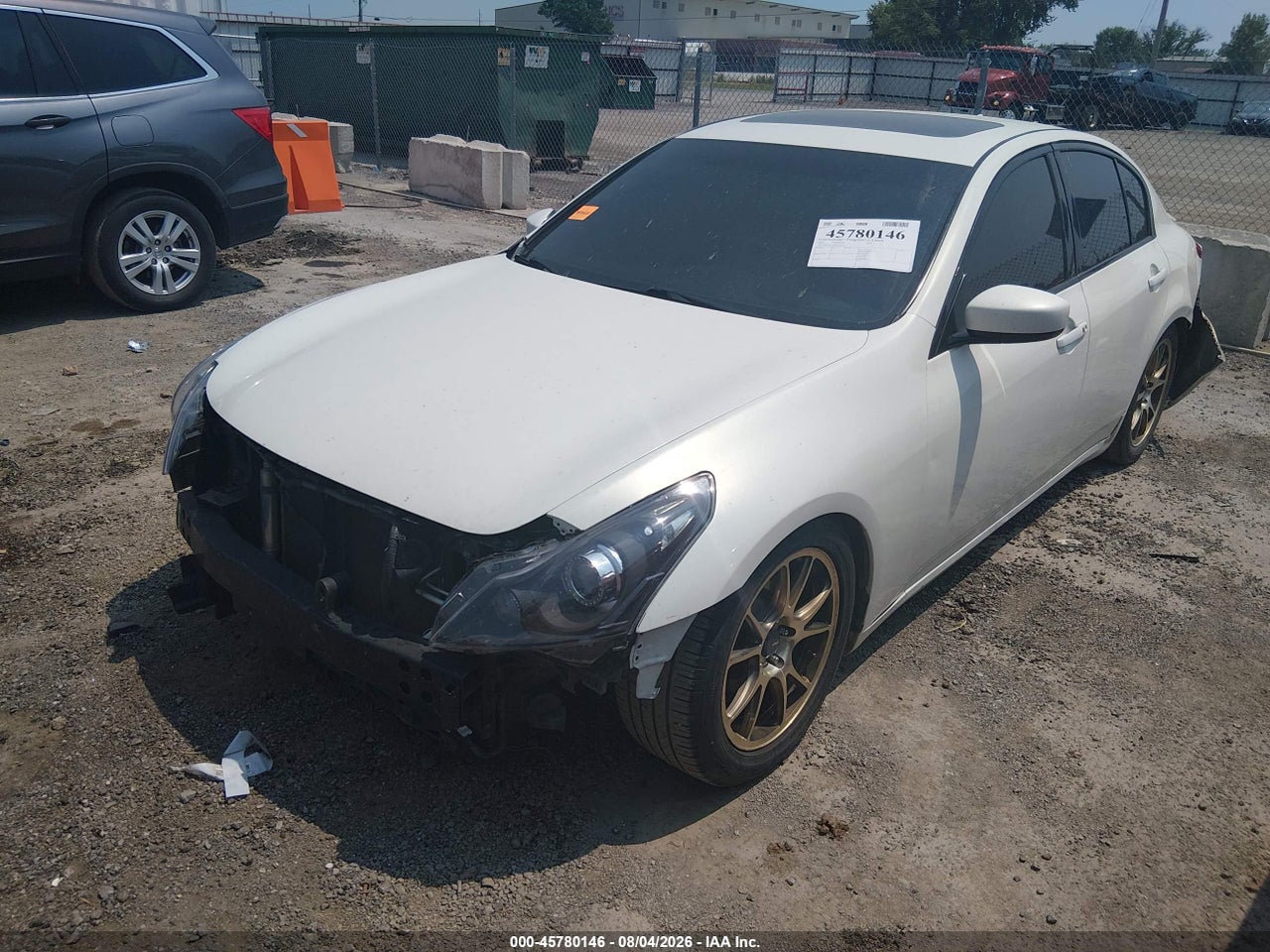 2011 INFINITI G37 JOURNEY · 2/8