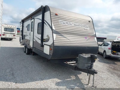 5SFEB3023GE****** · 2016 HEARTLAND RV TRAIL RUNNER SLE TRAVEL TRAILER