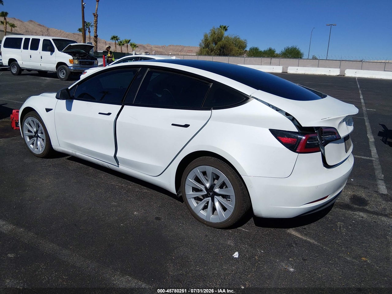 2022 TESLA MODEL 3 LONG RANGE DUAL MOTOR ALL-WHEEL DRIVE · 3/9