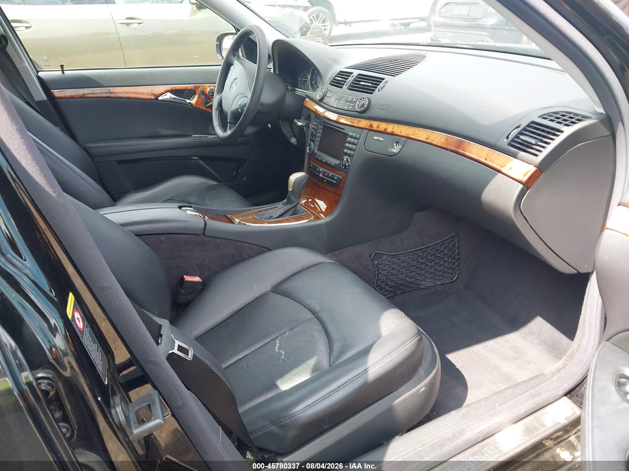 2004 MERCEDES-BENZ E 320   · 5/11