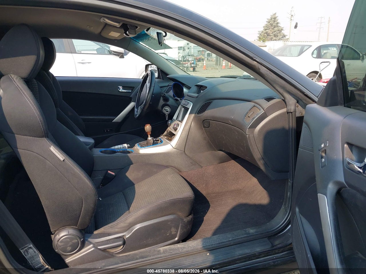 2010 HYUNDAI GENESIS 2.0T · 5/11