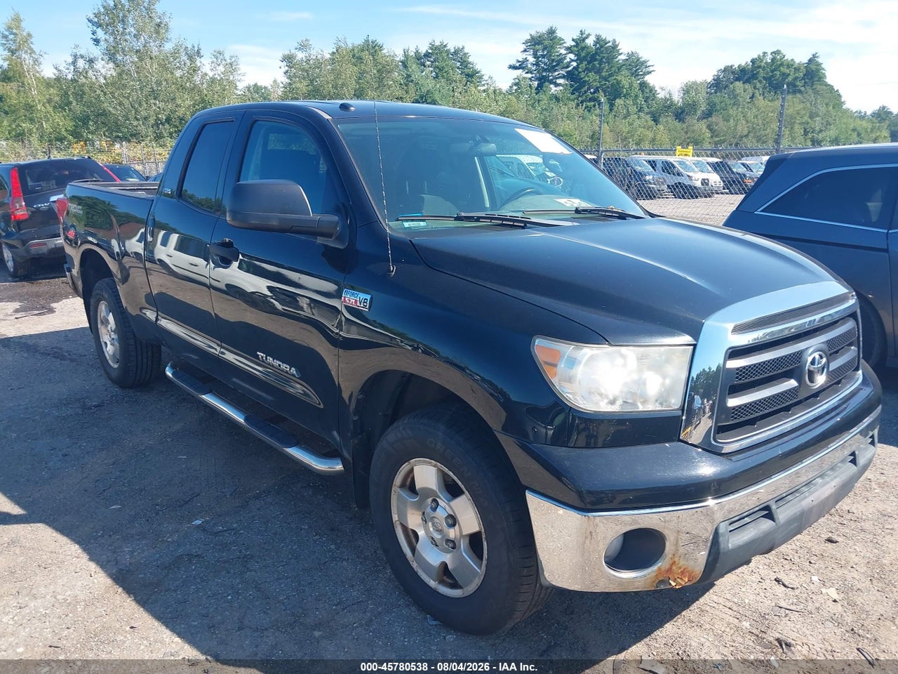 5TFUY5F14BX****** · 2011 TOYOTA TUNDRA GRADE 5.7L V8