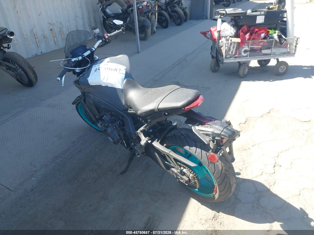 2023 YAMAHA MT09 C · 3/11