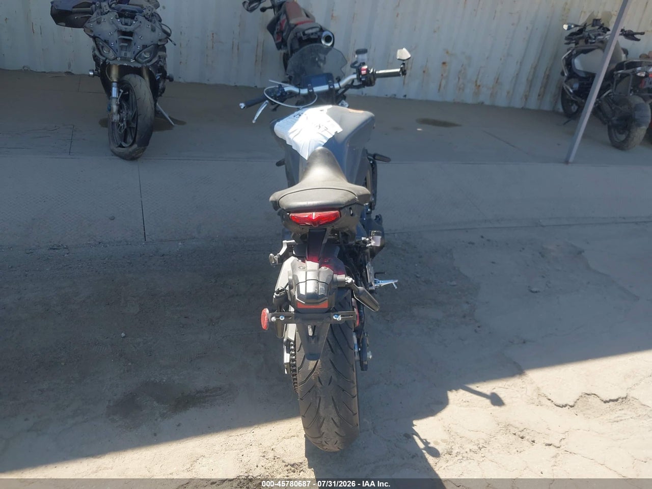 2023 YAMAHA MT09 C · 6/11