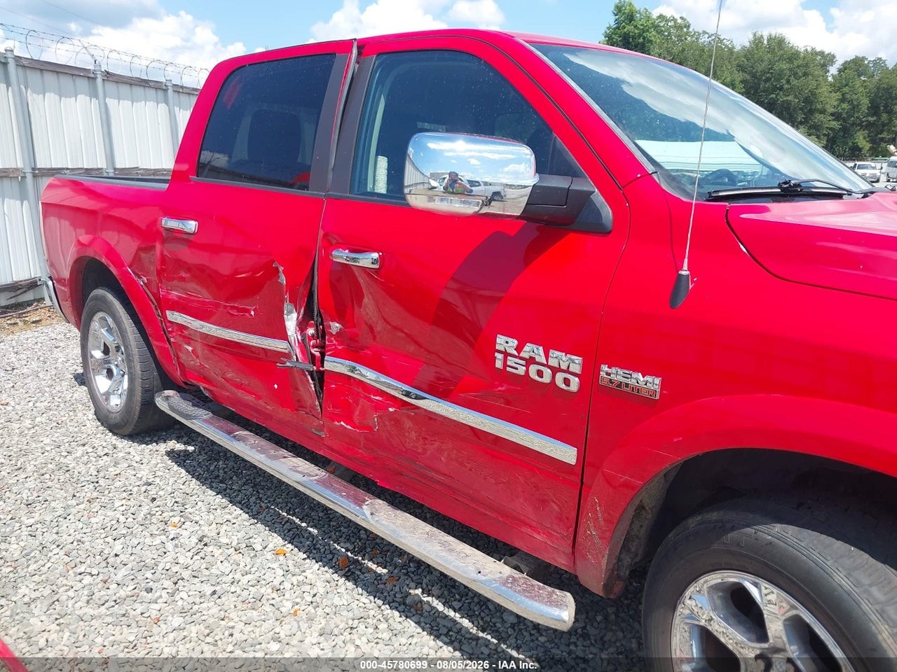 2016 RAM 1500 LARAMIE · 6/11