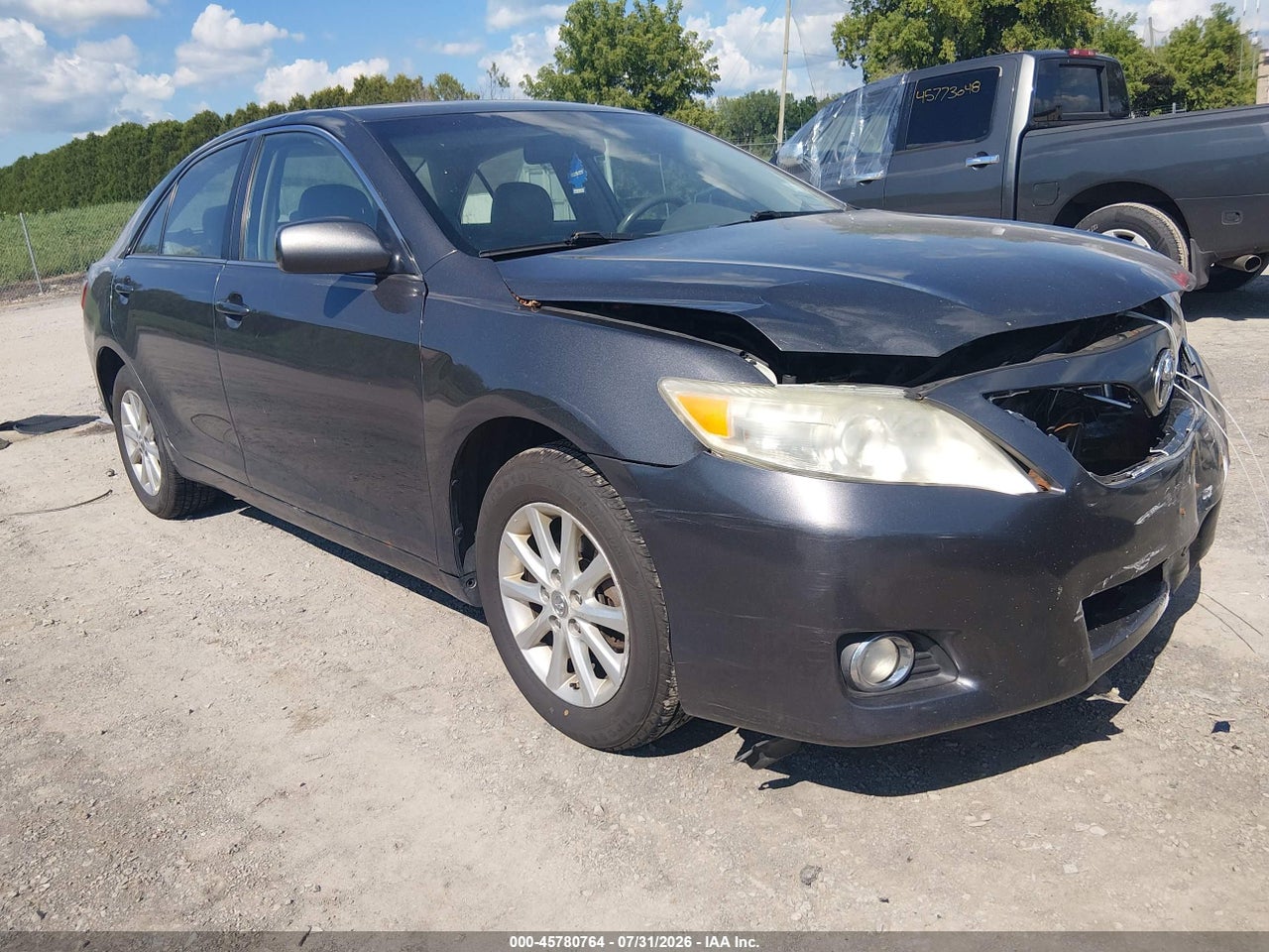 4T1BF3EK0BU****** · 2011 TOYOTA CAMRY XLE