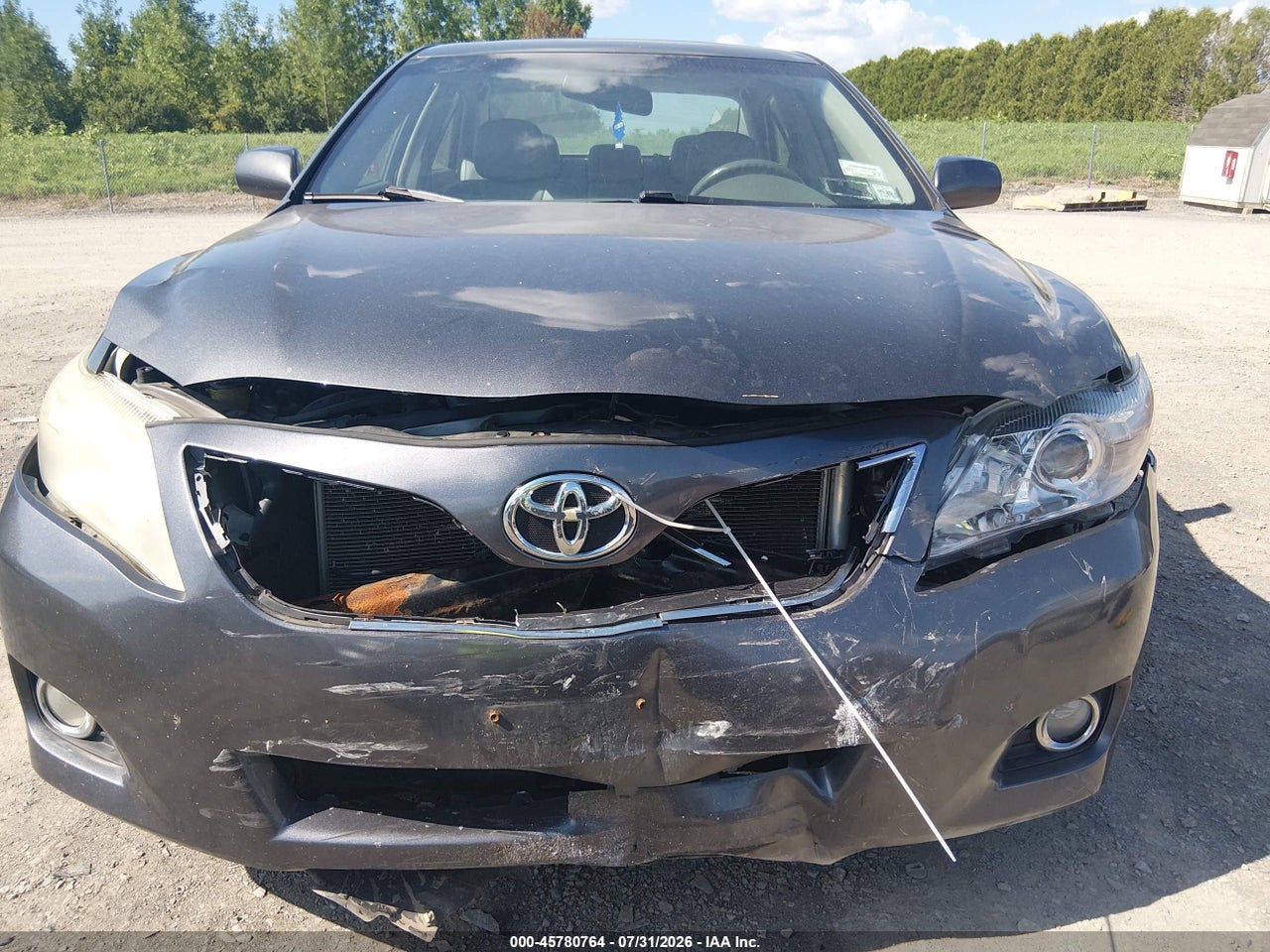 2011 TOYOTA CAMRY XLE · 6/11
