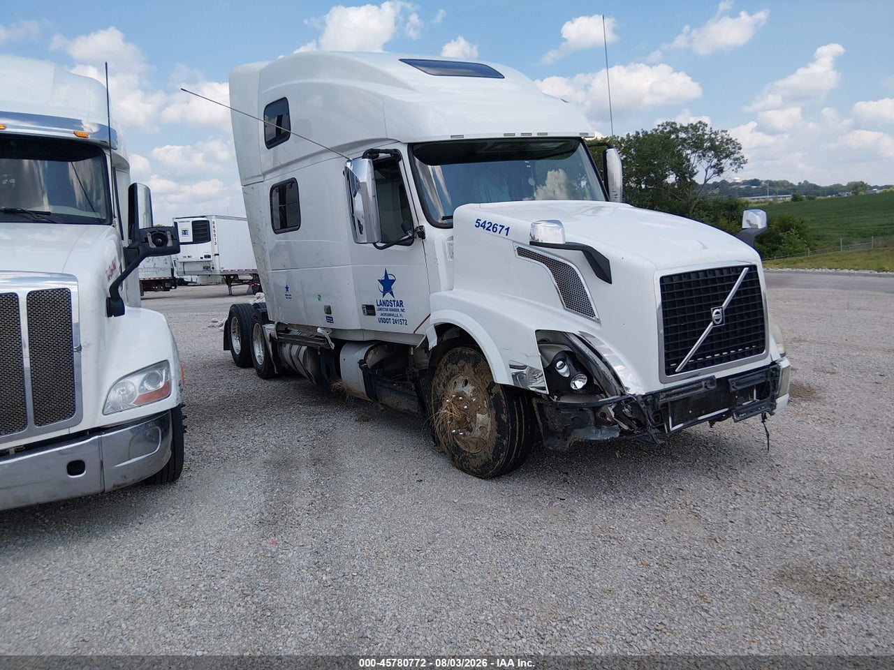 4V4NC9EH3HN****** · 2017 VOLVO VNL