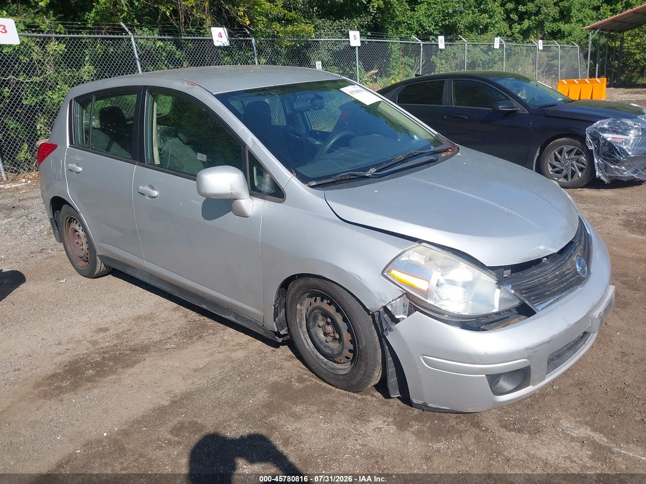 3N1BC1CP1BL****** · 2011 NISSAN VERSA 1.8S