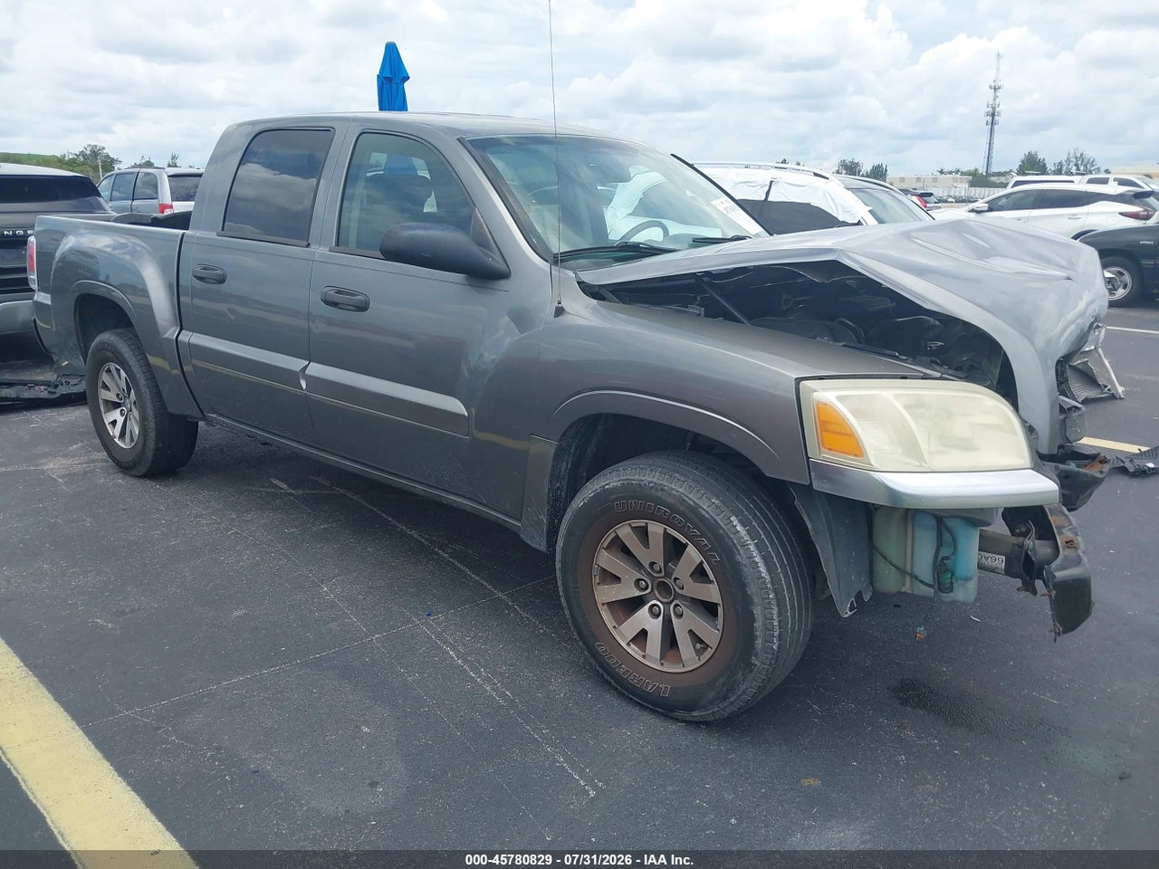 1Z7HC28K68S****** · 2008 MITSUBISHI RAIDER LS