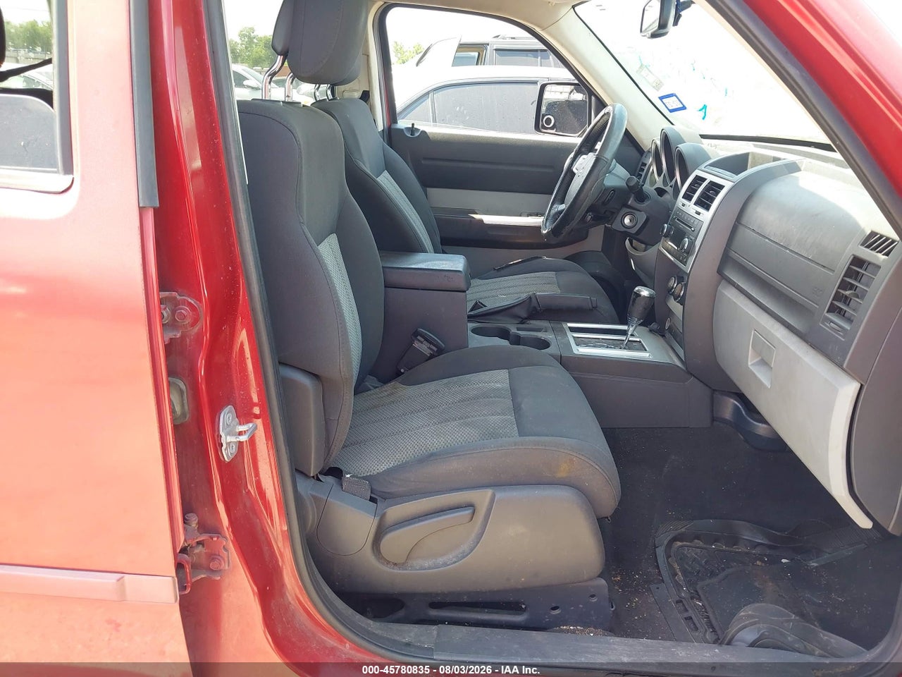 2010 DODGE NITRO SXT · 5/11
