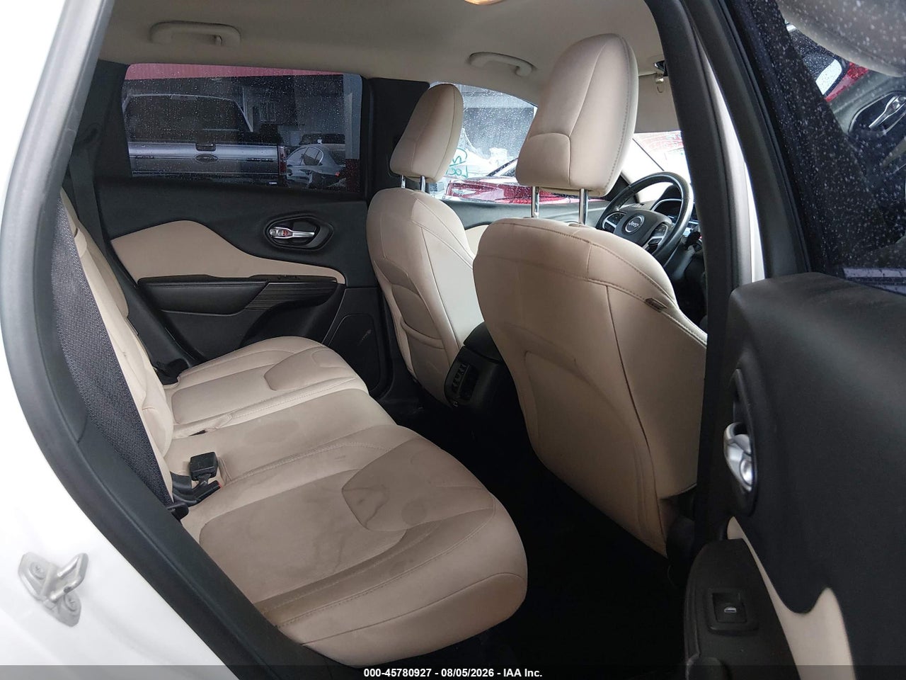 1C4PJLCS7FW****** · 2015 JEEP CHEROKEE LATITUDE · 8/11