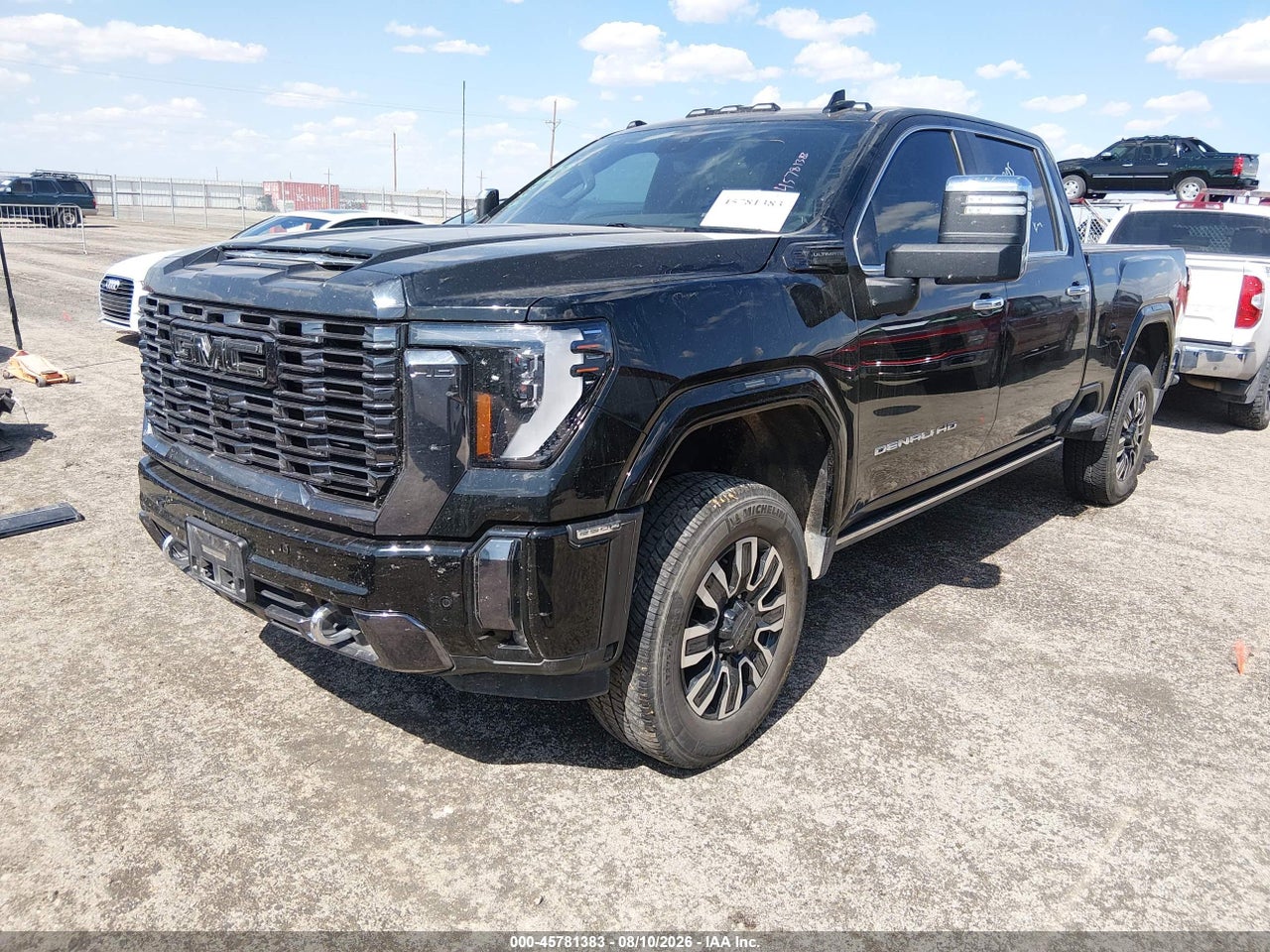 2024 GMC SIERRA 2500HD 4WD  STANDARD BED DENALI ULTIMATE · 2/4