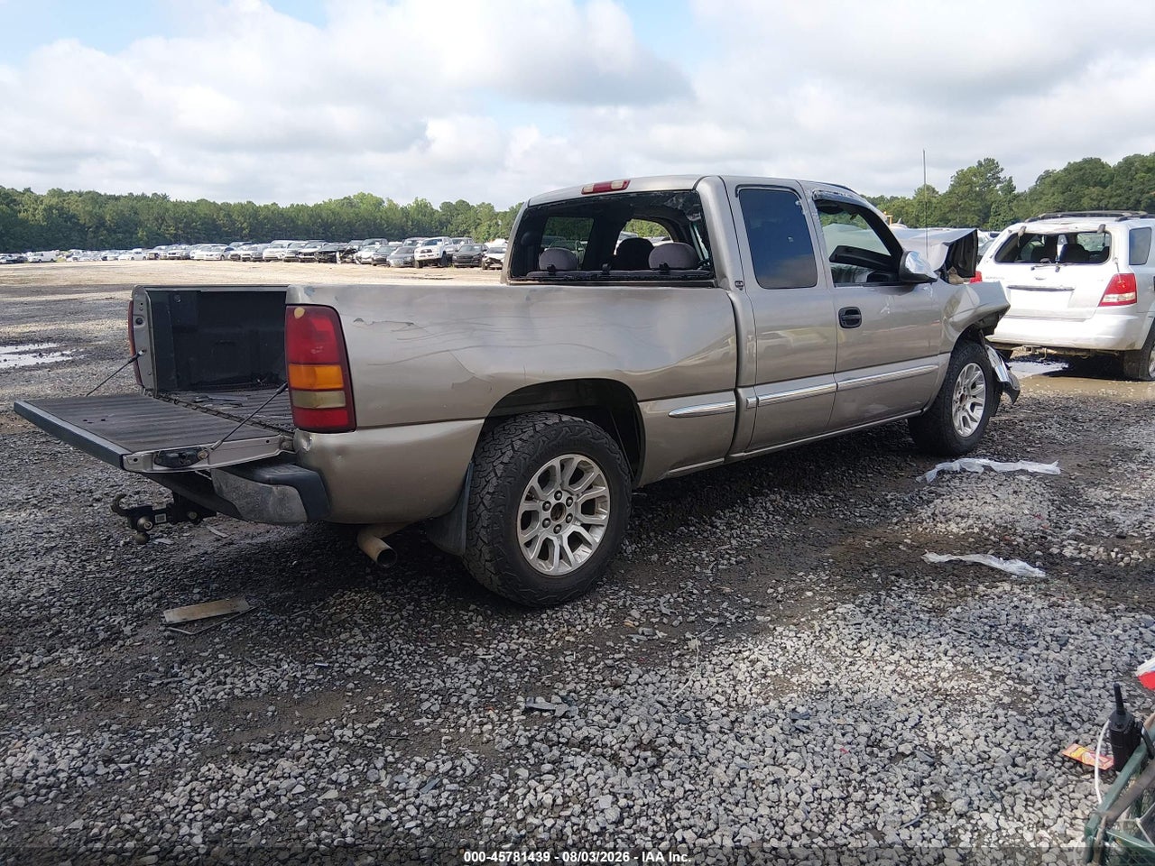 2001 GMC SIERRA 1500 SLE · 4/11