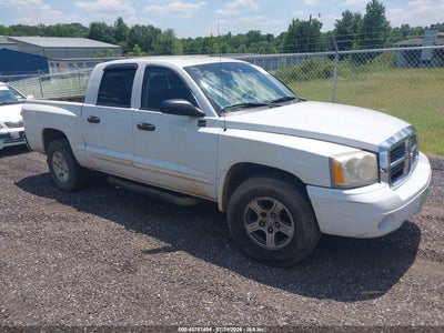 2005 DODGE DAKOTA SLT