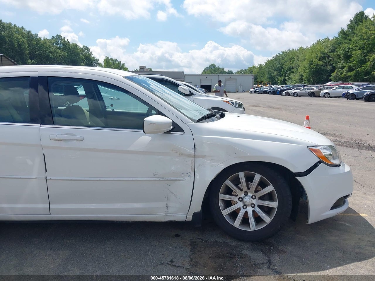 2013 CHRYSLER 200 TOURING · 6/11