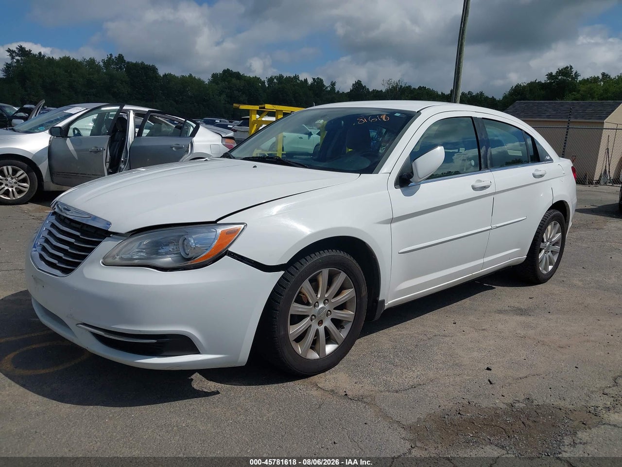 2013 CHRYSLER 200 TOURING · 2/11