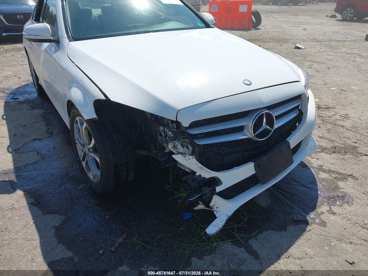 2015 MERCEDES-BENZ C 300 · 6/10