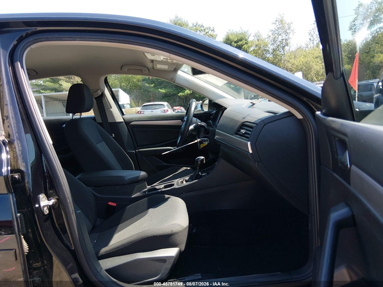 2020 VOLKSWAGEN JETTA 1.4T R-LINE/1.4T S/1.4T SE · 5/11