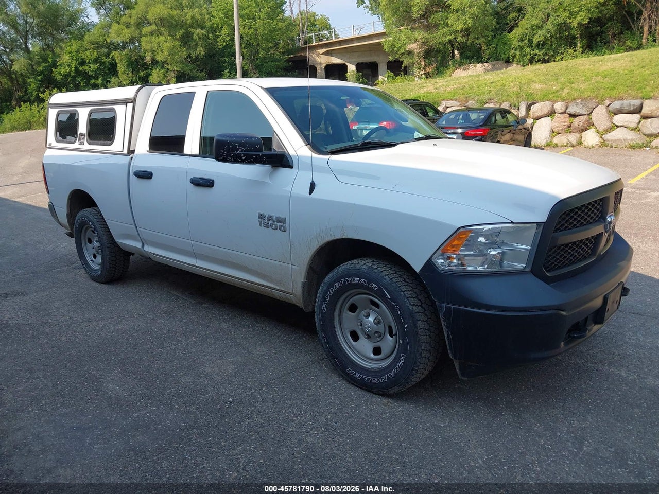 2017 RAM 1500 TRADESMAN  4X4 6'4 BOX