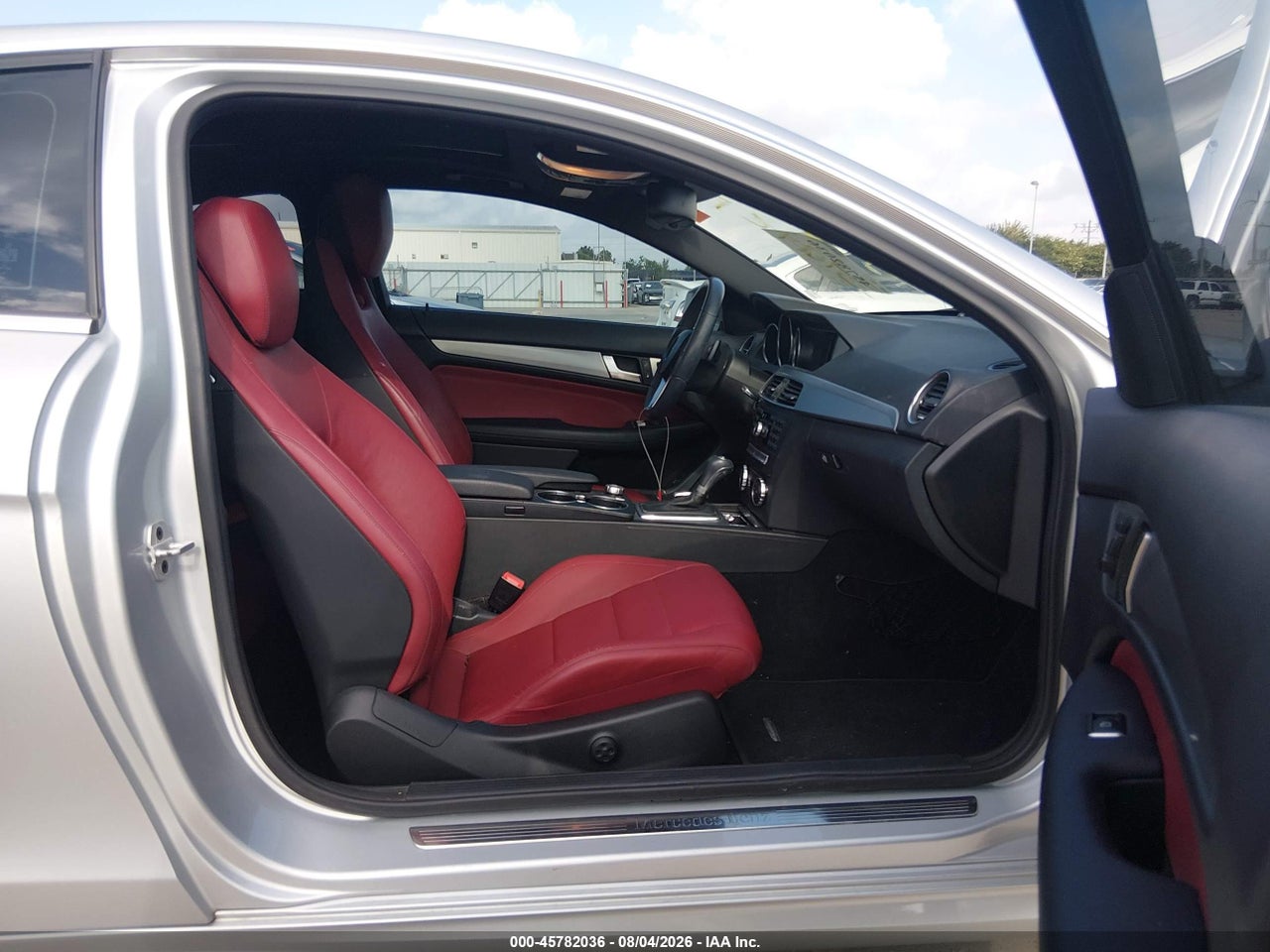2015 MERCEDES-BENZ C 250 · 5/11