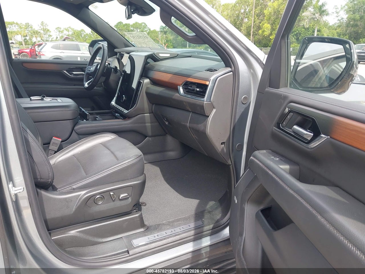 2025 GMC YUKON 2WD DENALI · 5/11