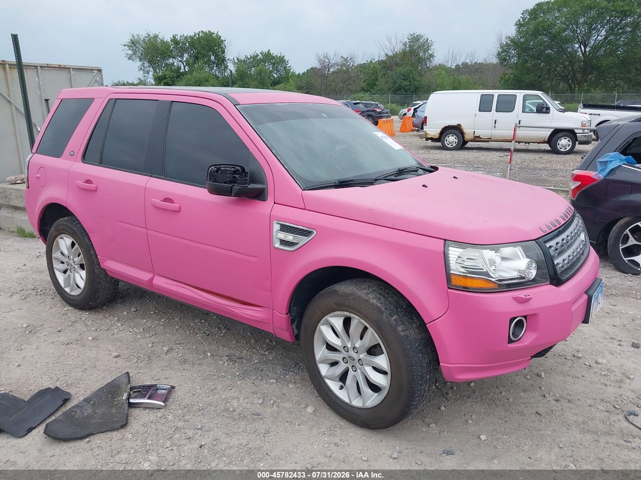 SALFR2BG3DH****** · 2013 LAND ROVER LR2