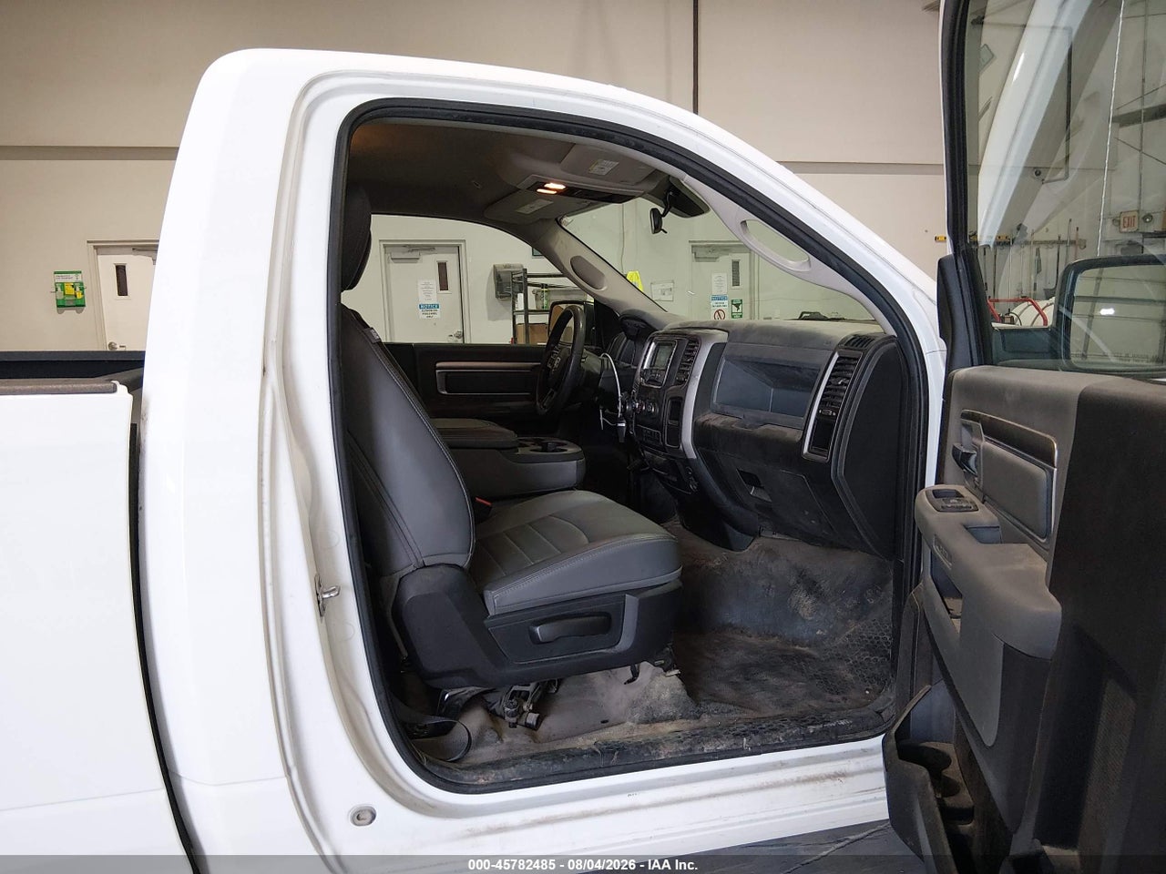 2018 RAM 1500 TRADESMAN  4X4 6'4 BOX · 5/11