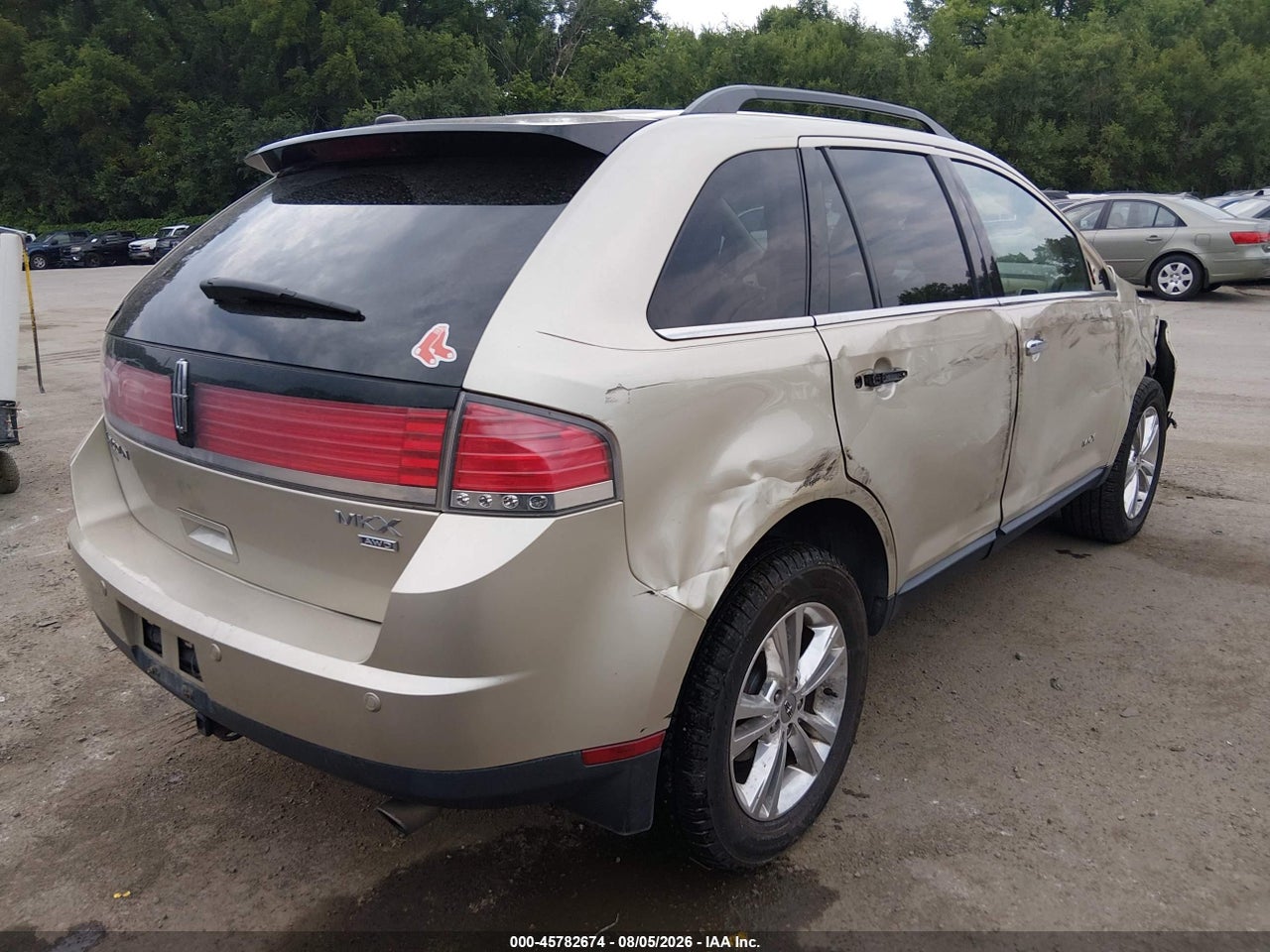 2010 LINCOLN MKX   · 4/11