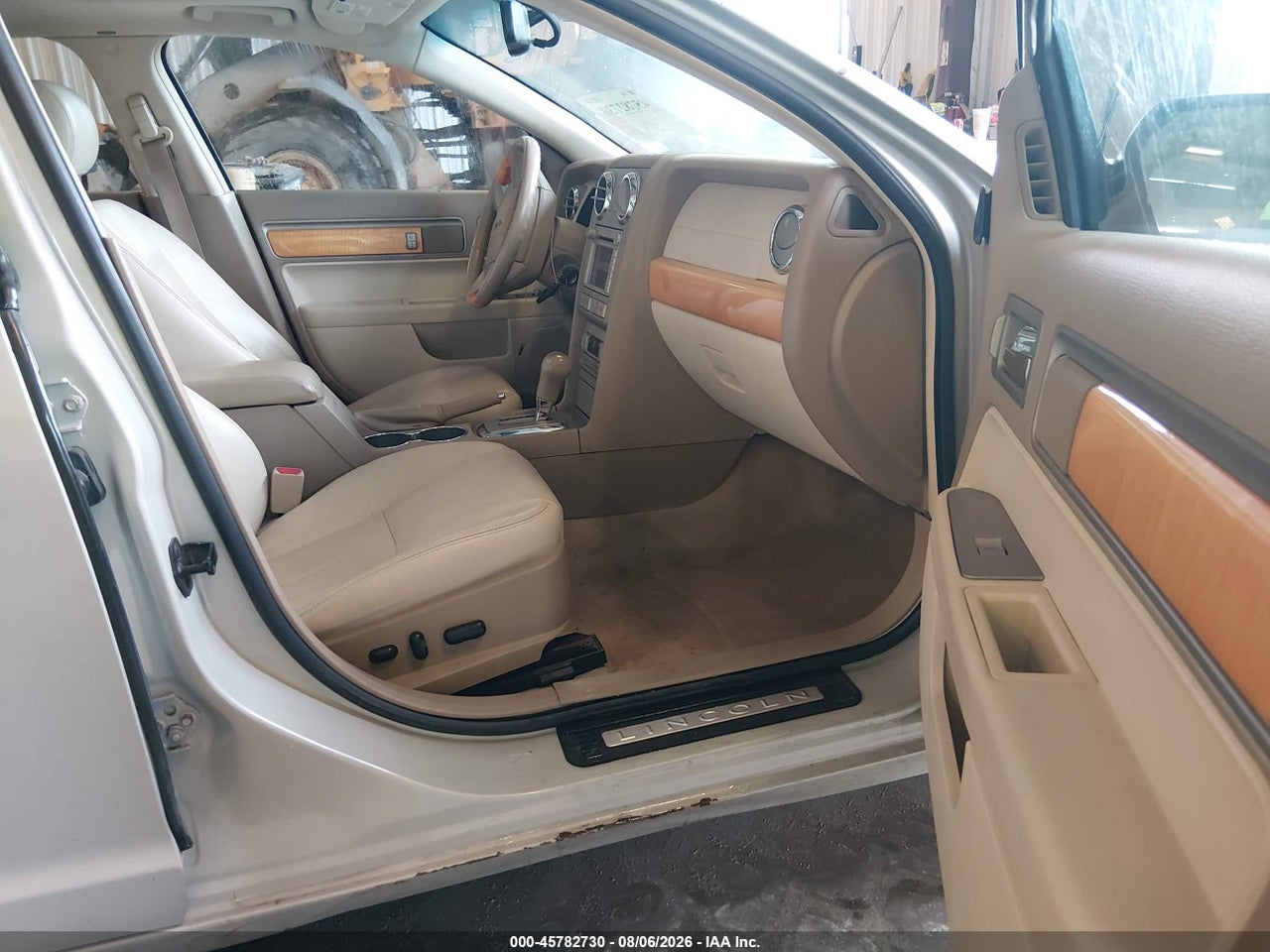 2008 LINCOLN MKZ · 5/11
