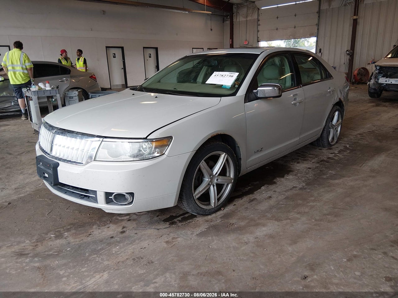 2008 LINCOLN MKZ · 2/11