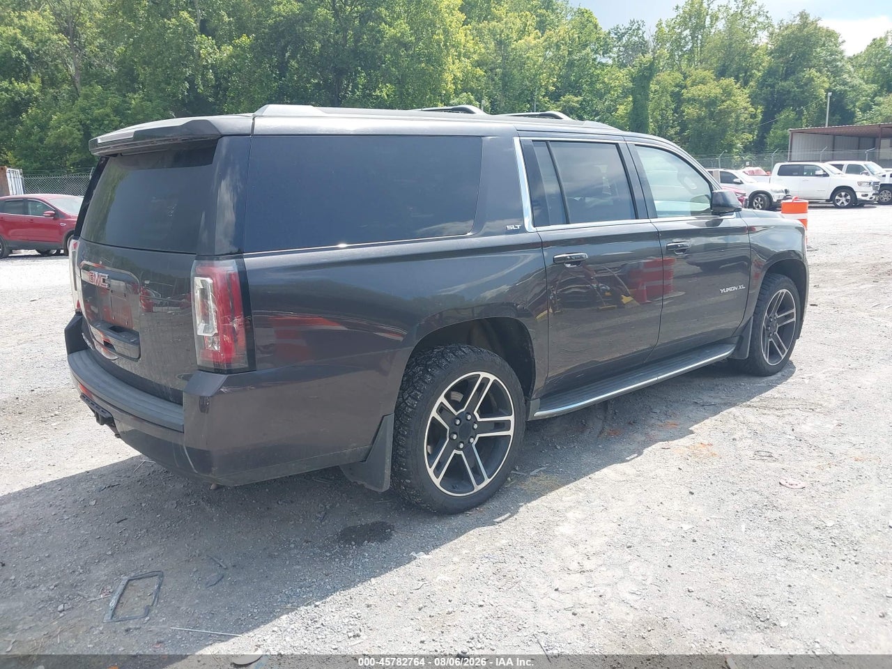 1GKS2GKC5GR****** · 2016 GMC YUKON XL SLT · 4/10