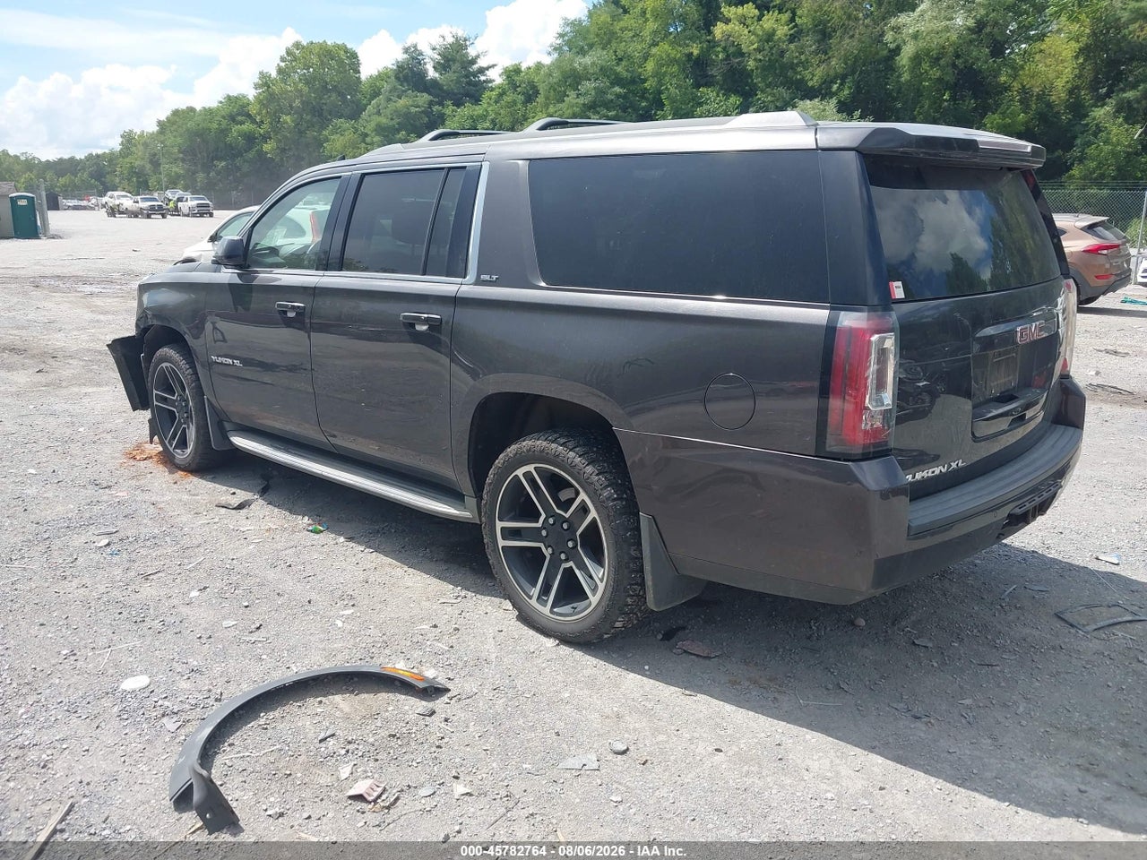 1GKS2GKC5GR****** · 2016 GMC YUKON XL SLT · 3/10