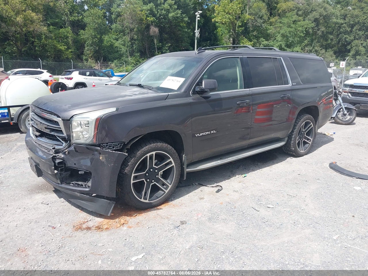 1GKS2GKC5GR****** · 2016 GMC YUKON XL SLT · 2/10