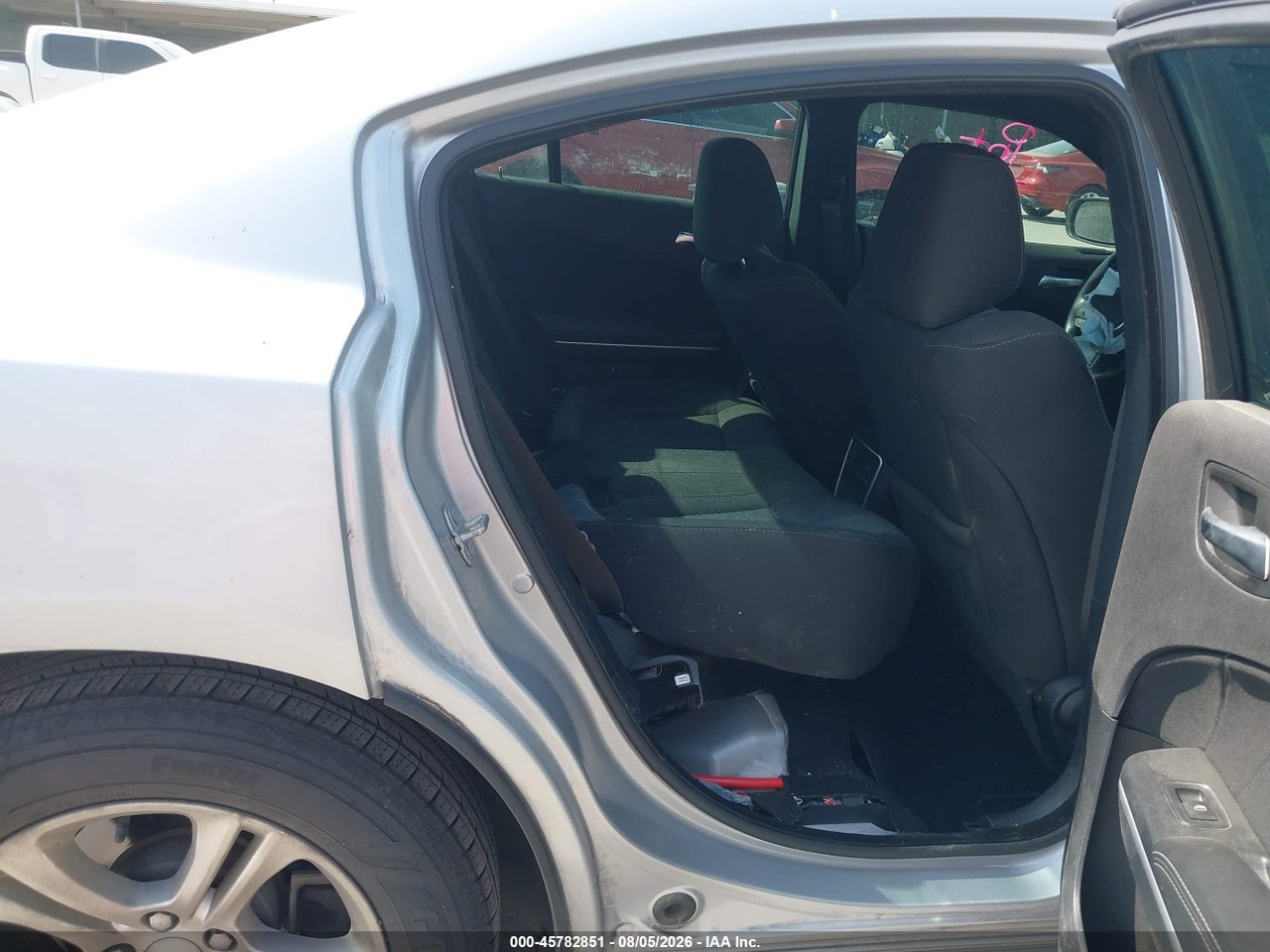 2020 DODGE CHARGER SXT RWD · 8/11