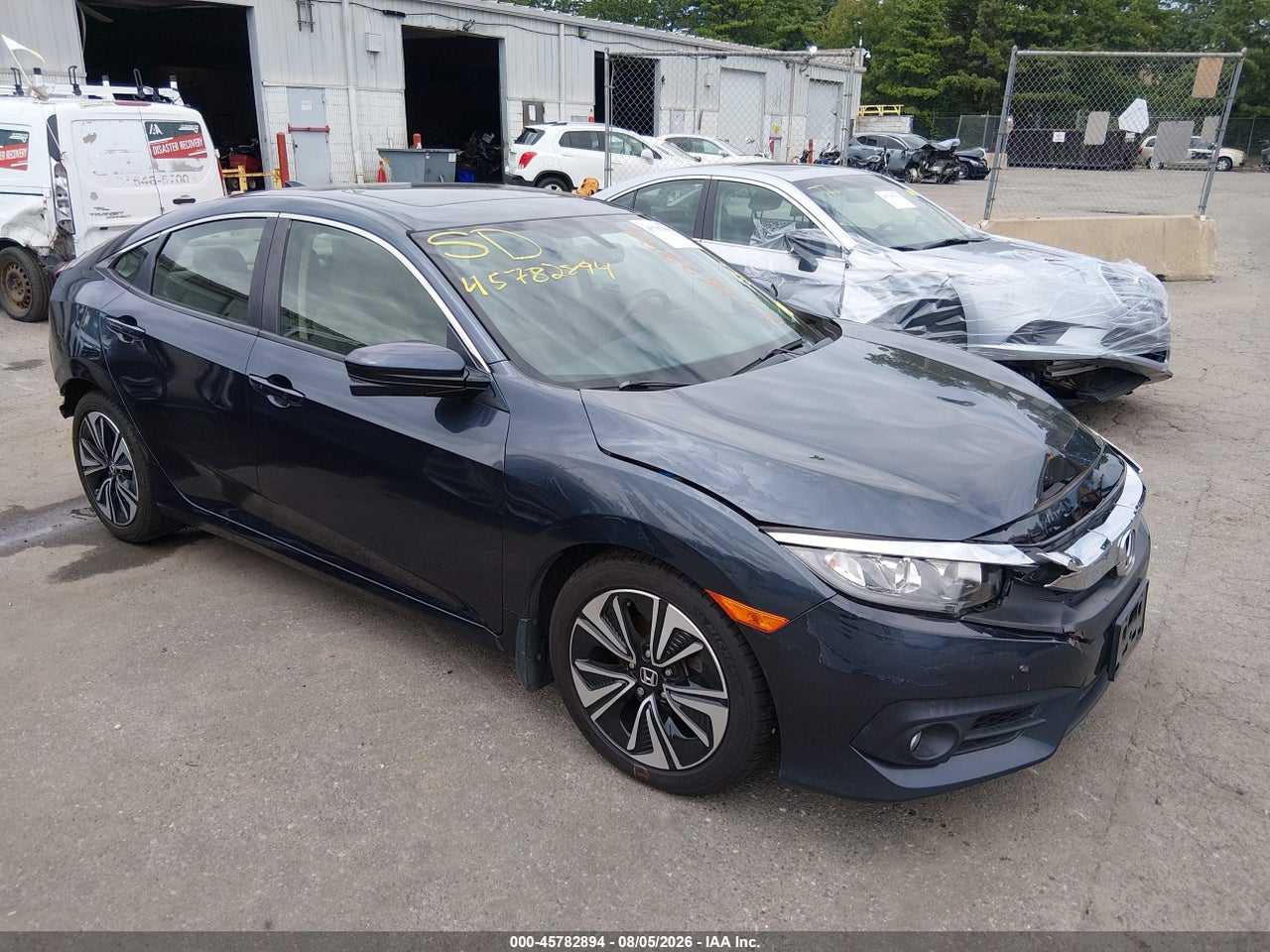 JHMFC1F77JX****** · 2018 HONDA CIVIC EX-L