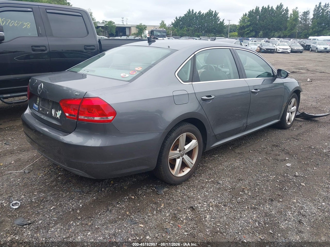 2012 VOLKSWAGEN PASSAT 2.5L SE · 4/11
