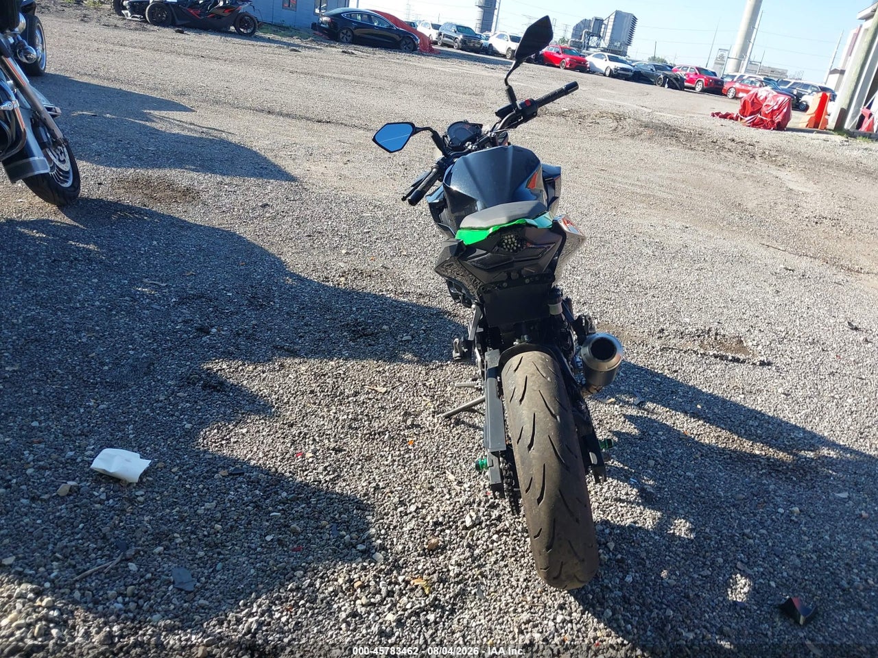 2022 KAWASAKI ER400 D · 6/11