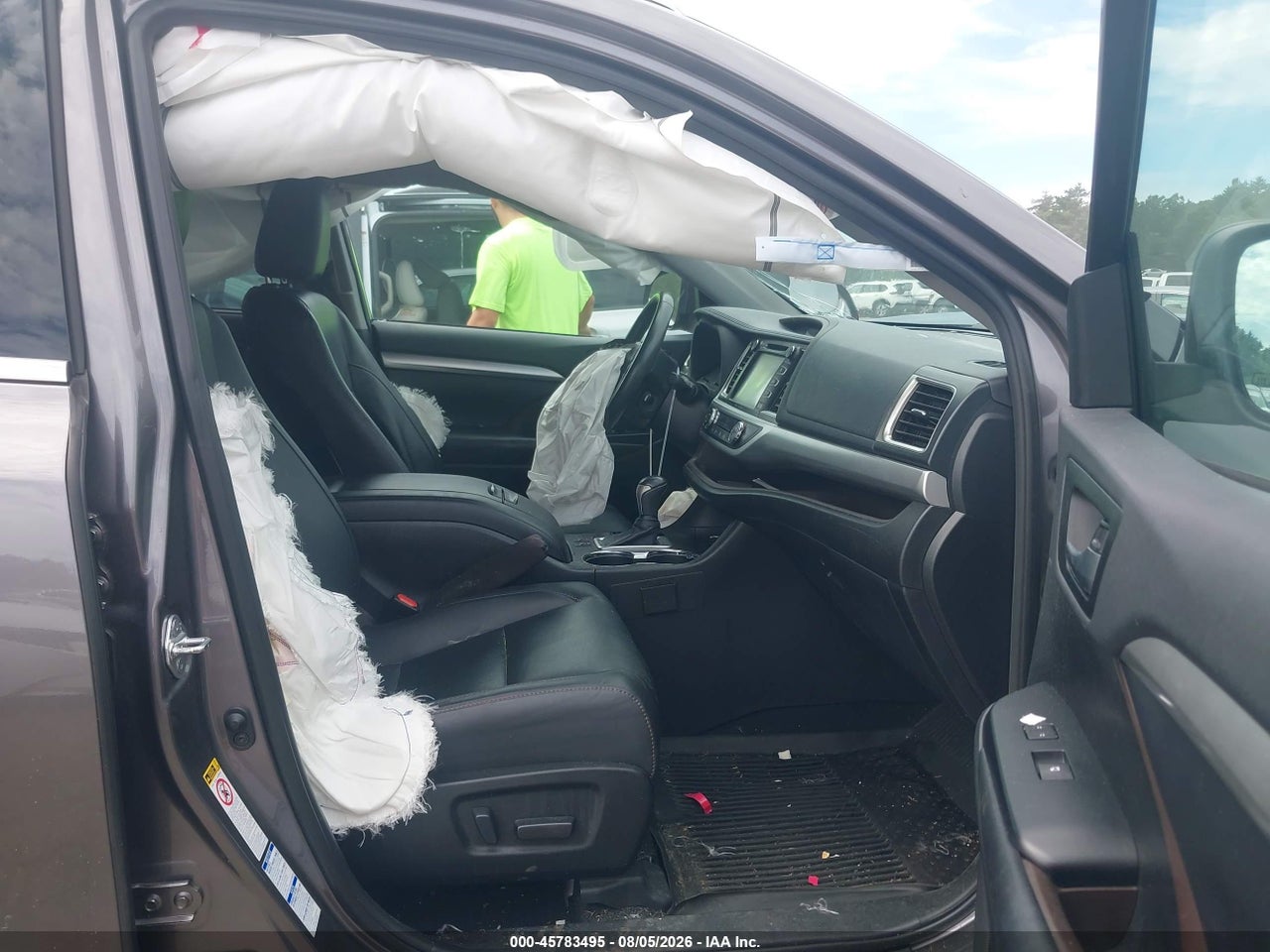 2019 TOYOTA HIGHLANDER XLE · 5/11