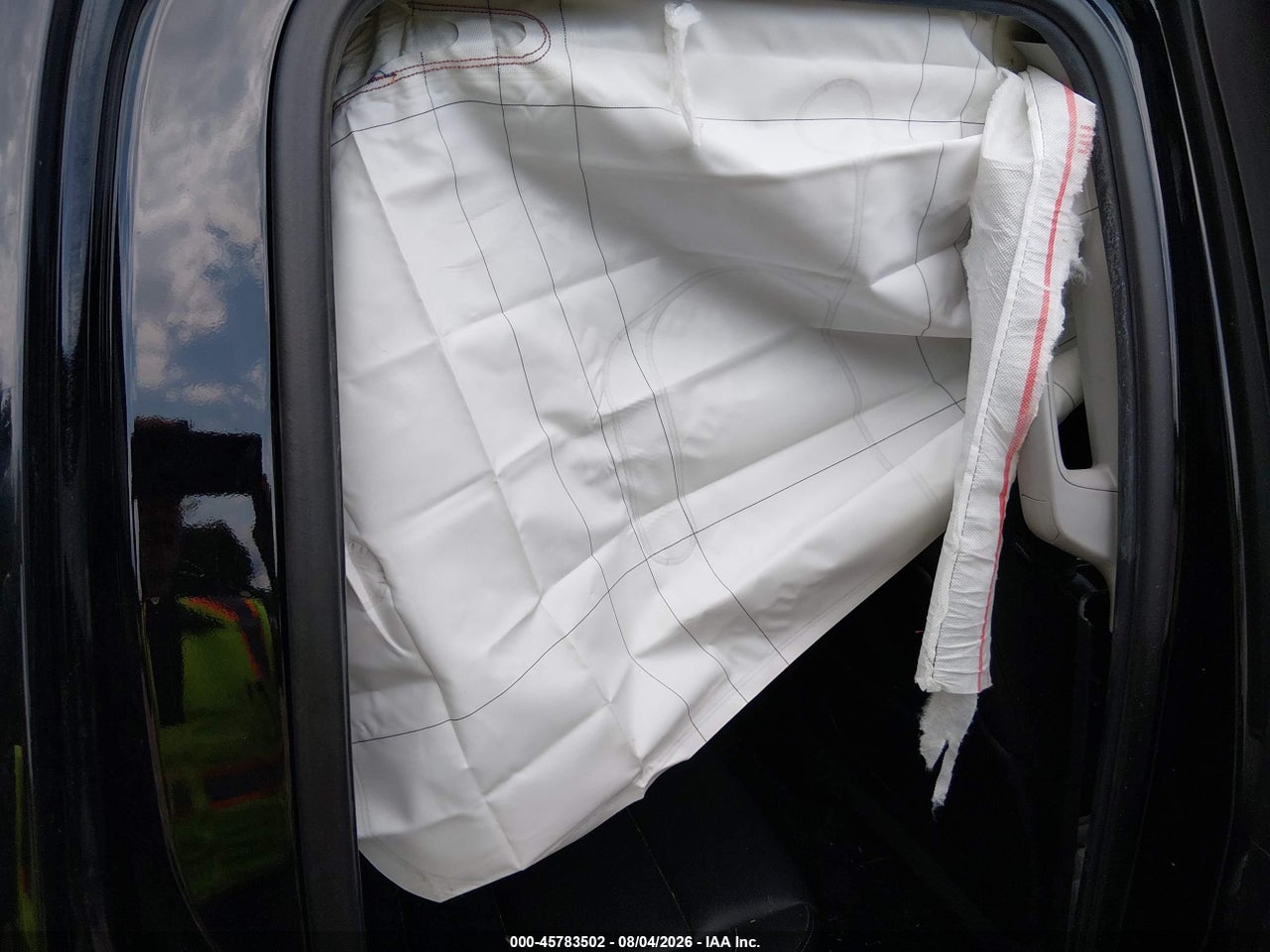 1GTV2VEC8FZ****** · 2015 GMC SIERRA 1500 SLT · 8/11