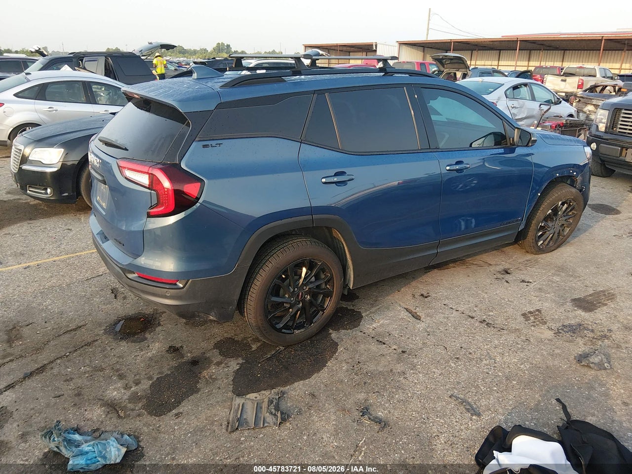 2024 GMC TERRAIN AWD SLT · 4/11