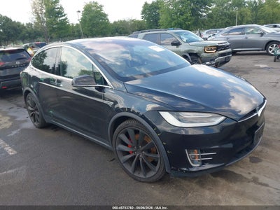 5YJXCBE42GF****** · 2016 TESLA MODEL X 75D/P100D/P90D