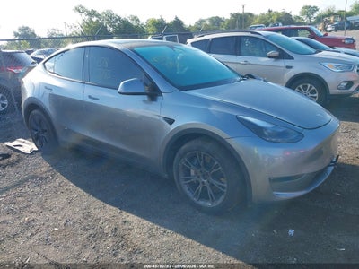 7SAYGDEE6SA****** · 2025 TESLA MODEL Y LONG RANGE DUAL MOTOR ALL-WHEEL DRIVE