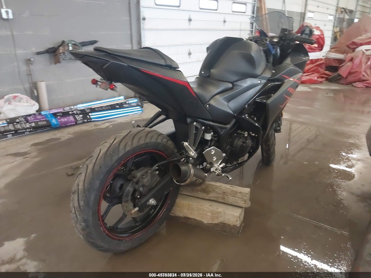 2017 YAMAHA YZFR3 A · 4/11