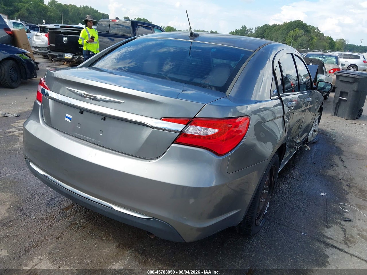 2013 CHRYSLER 200 LX · 4/10