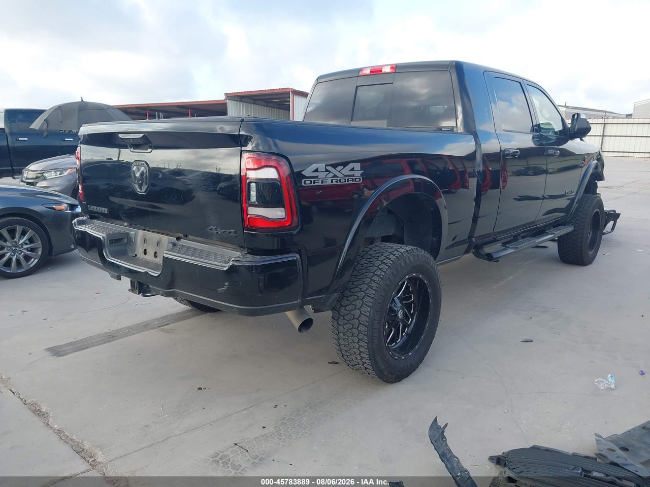 2020 RAM 2500 LARAMIE  4X4 6'4 BOX · 4/11