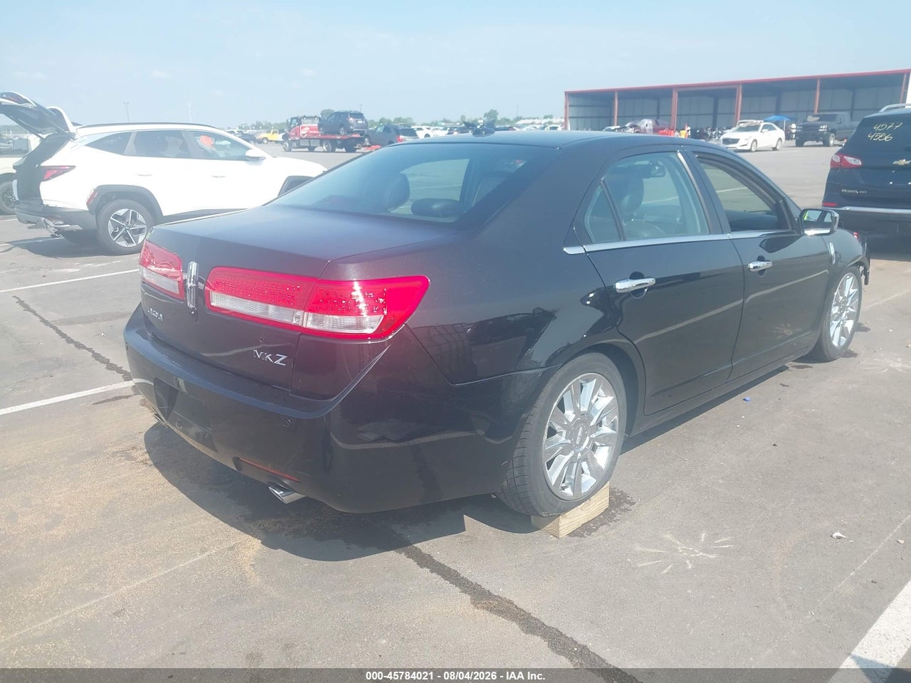 2011 LINCOLN MKZ · 4/11