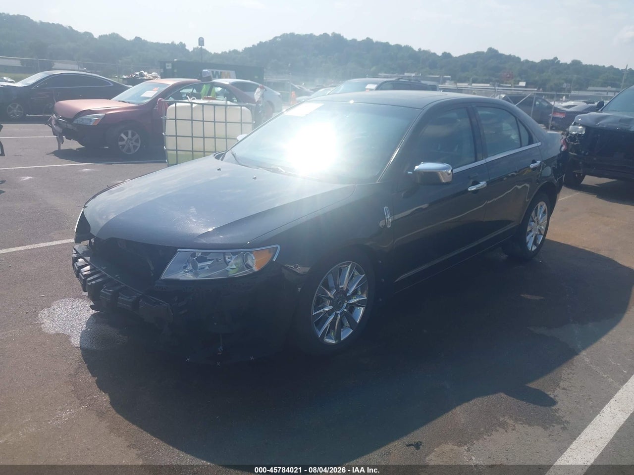 2011 LINCOLN MKZ · 2/11